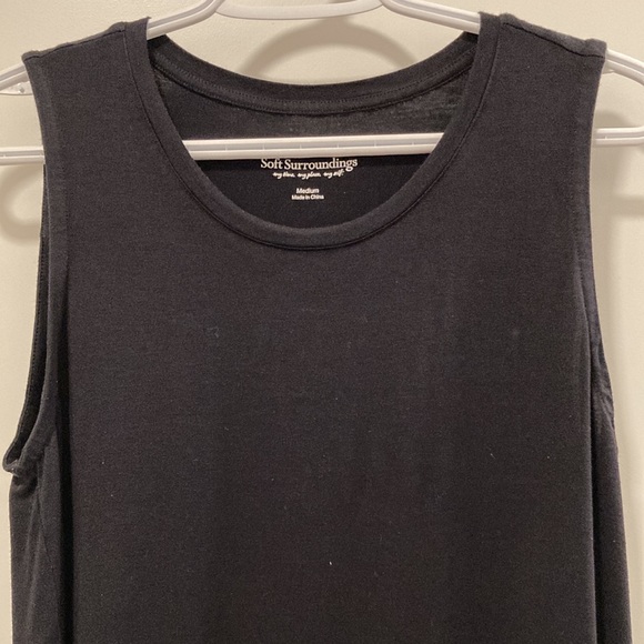 SOFT SURROUNDINGS TOP - Picture 2 of 9